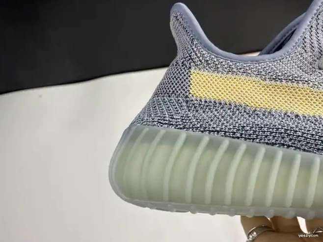 V2 Boost Ash Blue Yeezy GY7657 350 Adidas 0624